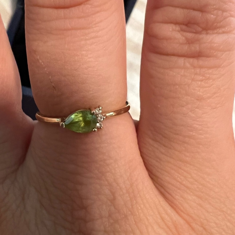 Lee Fiori 14k Solid Yellow Gold Peridot Ring